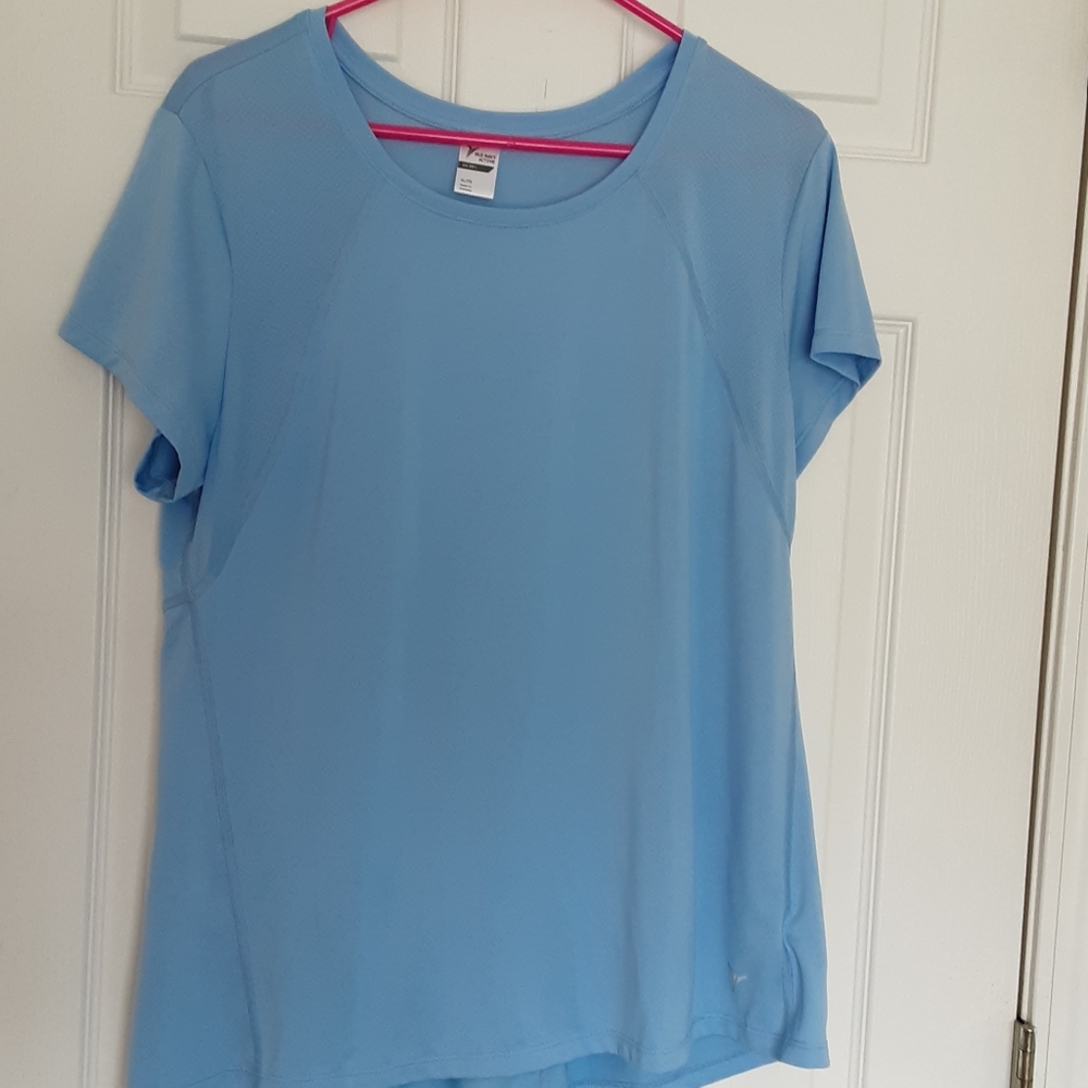 4 for $15.00 Old Navy athletic shirt for women